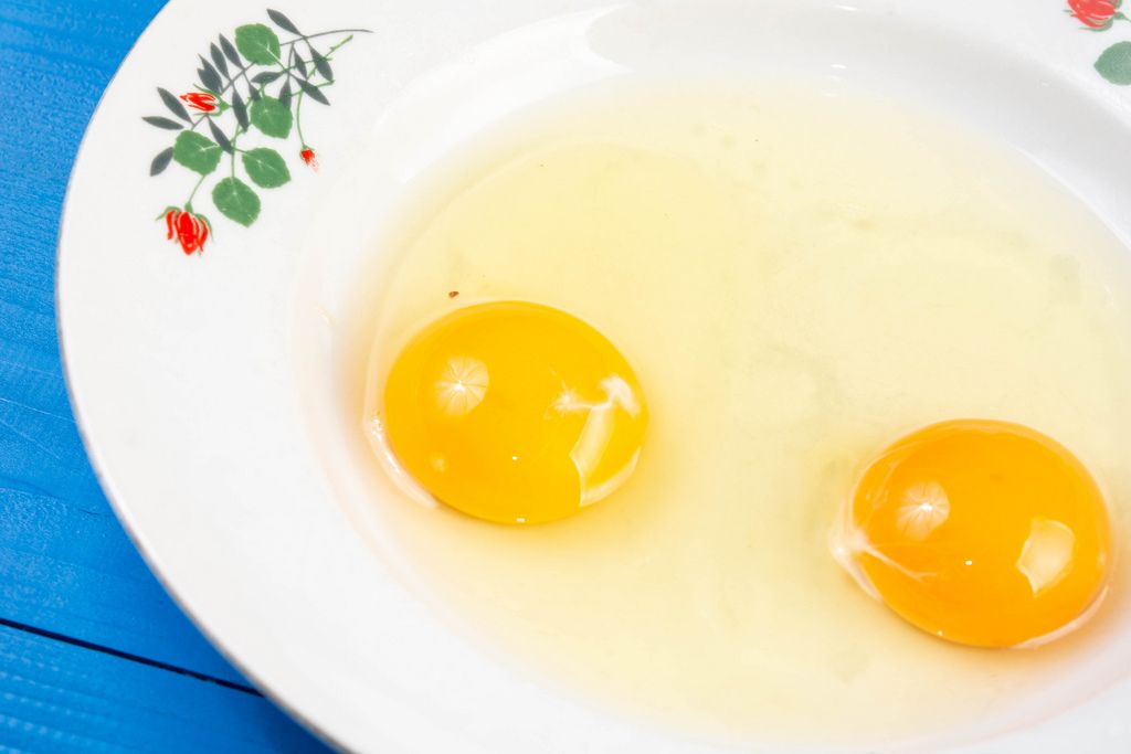 Raw Eggs in the plate