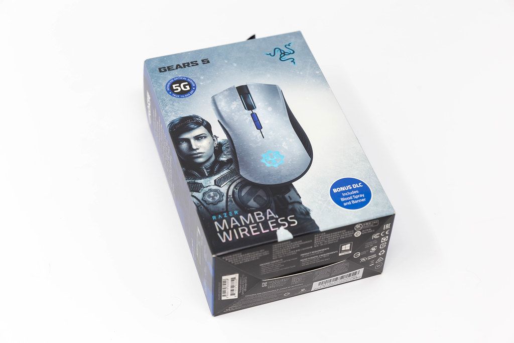 Razer Mamba Wireless: kabellose Gaming-Maus in der Verpackung vor weißem Hintergrund