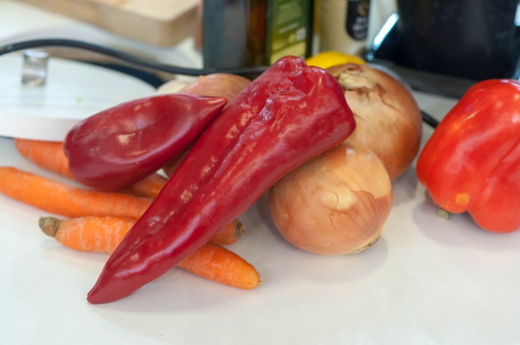 Rote Paprika, Zwiebeln und Karotten. Gesunde Zutaten - Creative Commons ...