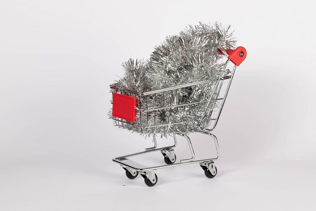 SIlver Christmas decoration in shopping cart