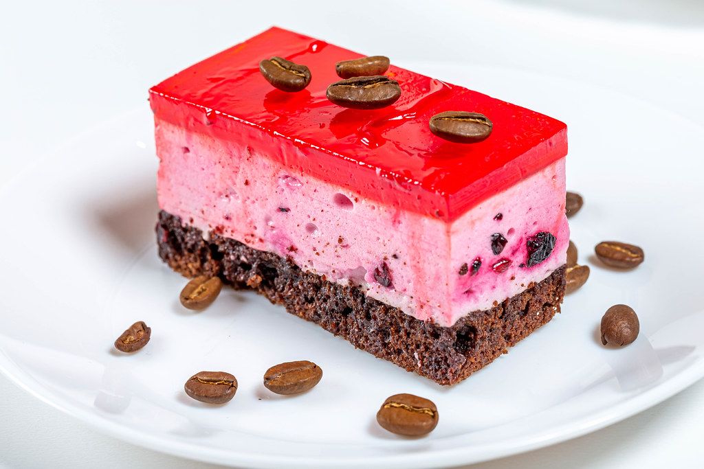 Sponge cream cake with red marmalade and coffee grains (Flip 2019)