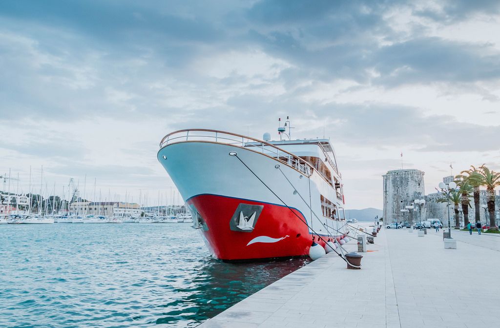 Huge cock little pussy