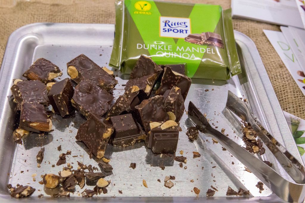 Vegane Ritter Sport Schokolade mit Mandel und Quinoa