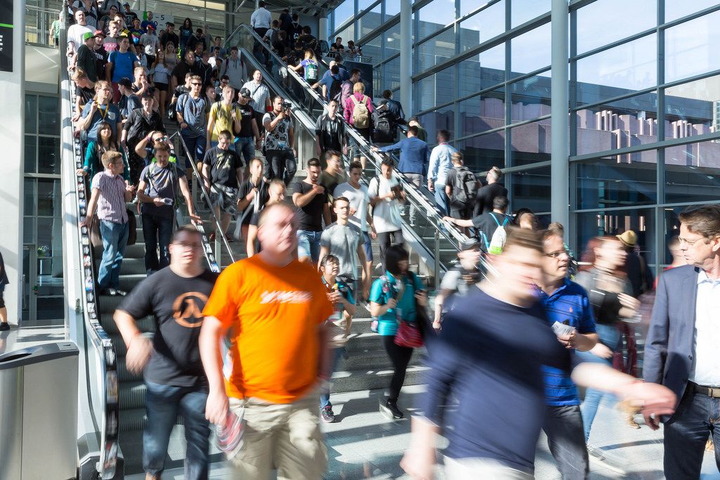 Visitors leaving the fair - Gamescom 2017, Cologne