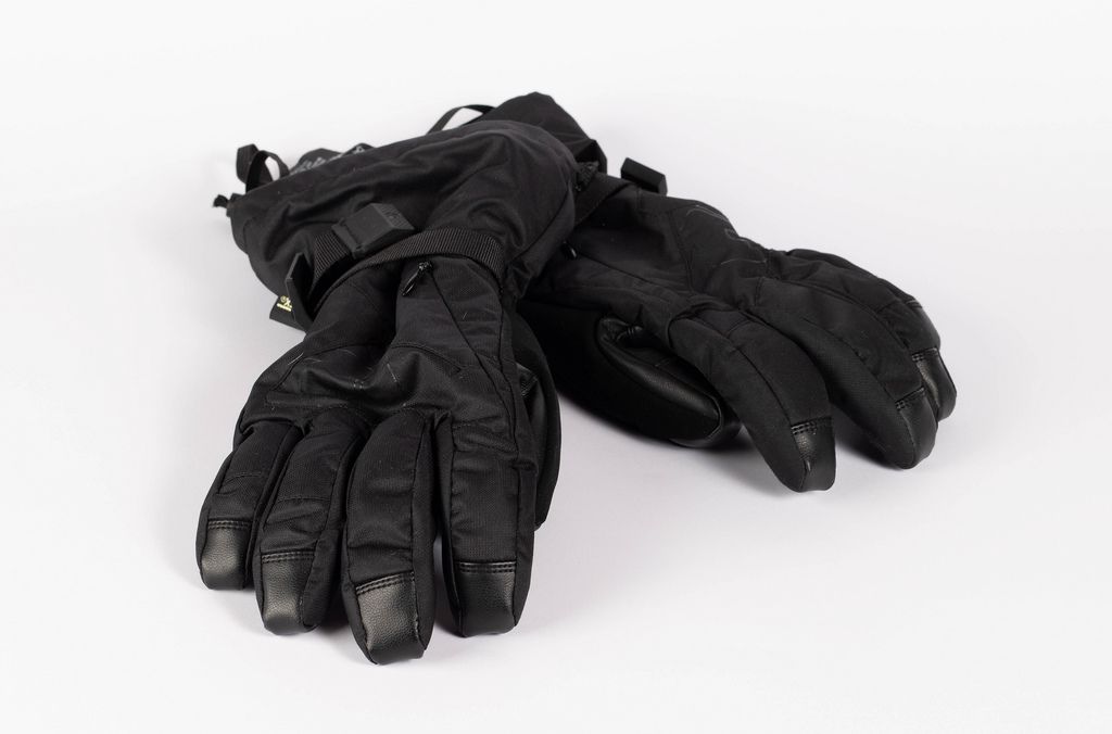 Winter gloves isolated on white (Flip 2019) (Flip 2019) Flip 2019