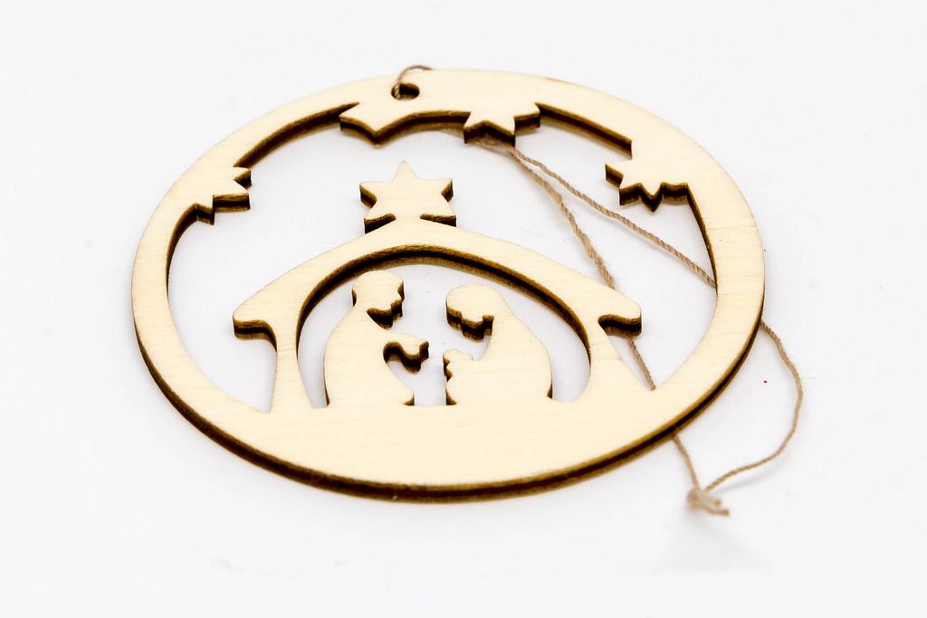 Wooden Christmas tree ornament: the Nativity