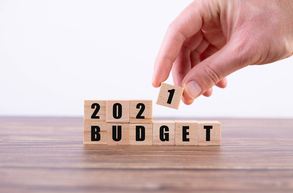 2021 Budget text on wodden cubes