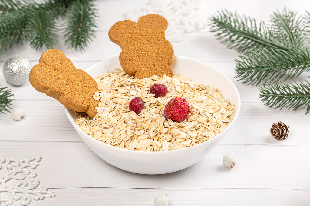 Bowl of oatmeal with gingerbread cookies