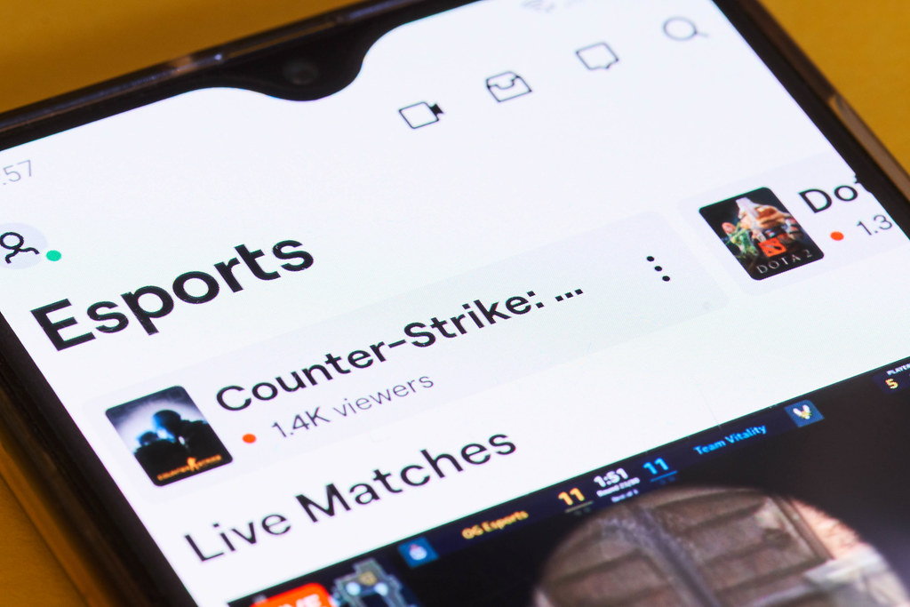 Browsing esports game video streaming channels on Twitch mobile application