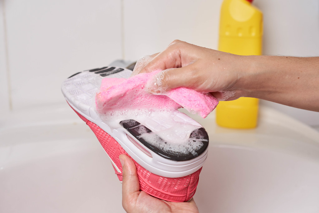 Cleaning dirty sneakers