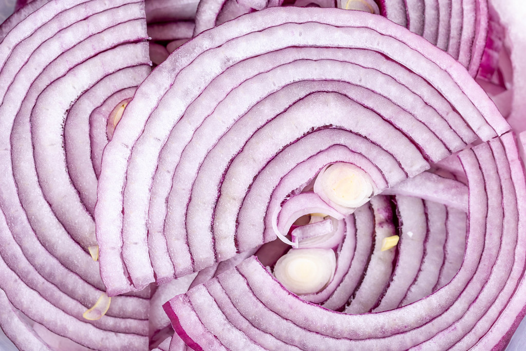 Close-up of sliced purple onion