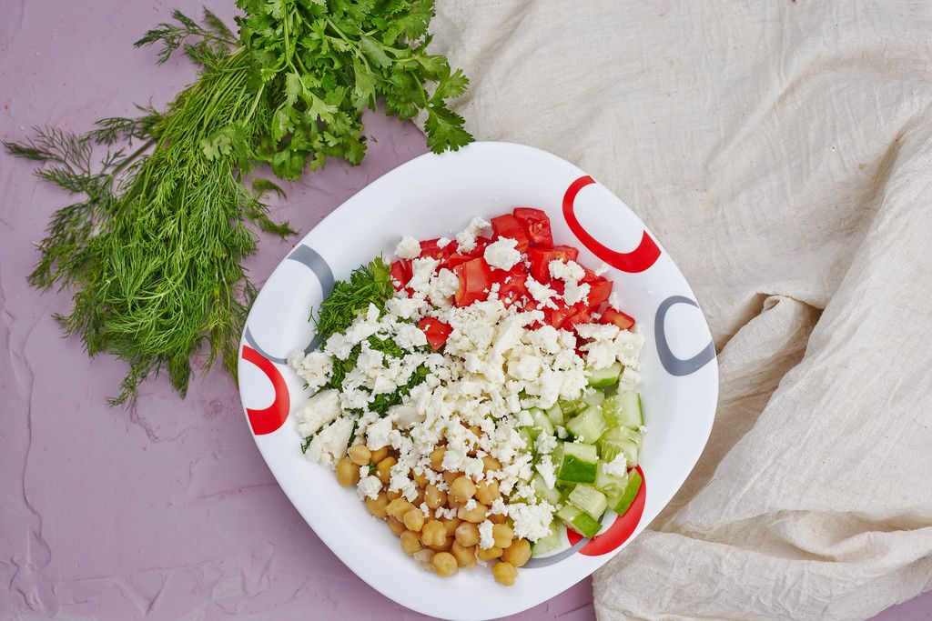 Healthy greek chickpea salad
