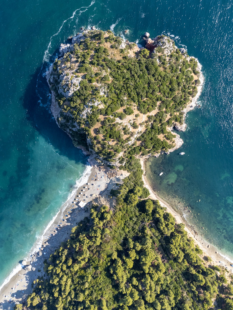Heart-shaped paeninsula on the island Skopelos: bird's eye view with Velanio and Stafylos beaches