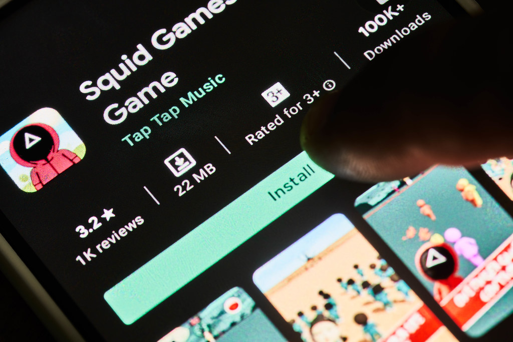 Installing on Android smartphone Squid games mobile game application