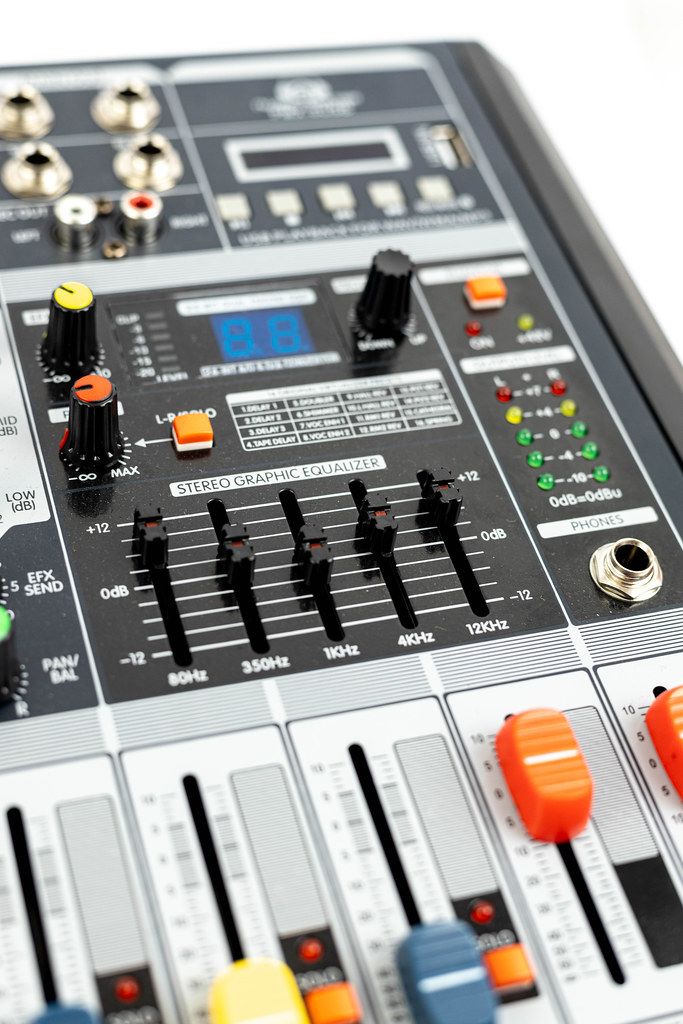 Music Studio Mixer Console equalizer