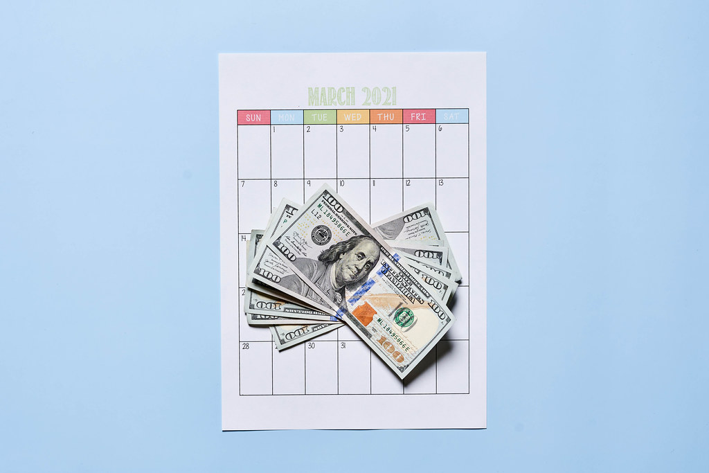 Planning a monthly family budget