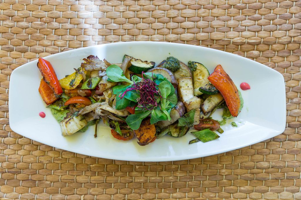 Restaurant Agapanto, Puerto de Sóller: grilled summer veggies, fresh mushrooms, avocado cream