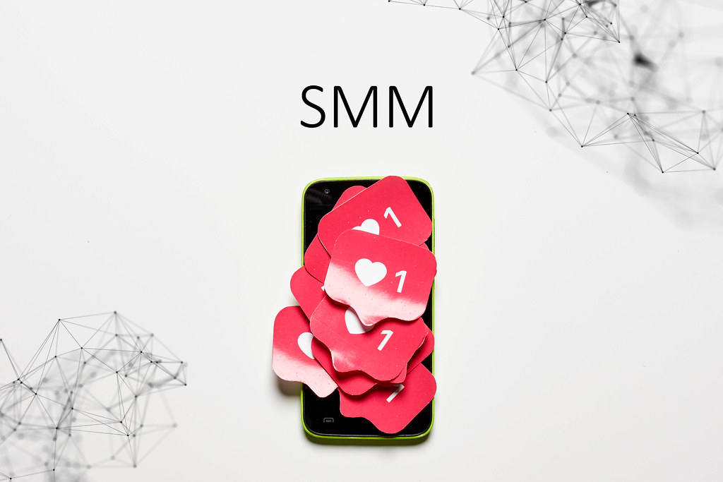 SMM - social media influencer