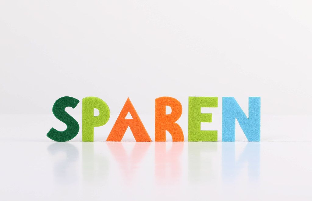 The word Sparen on white background