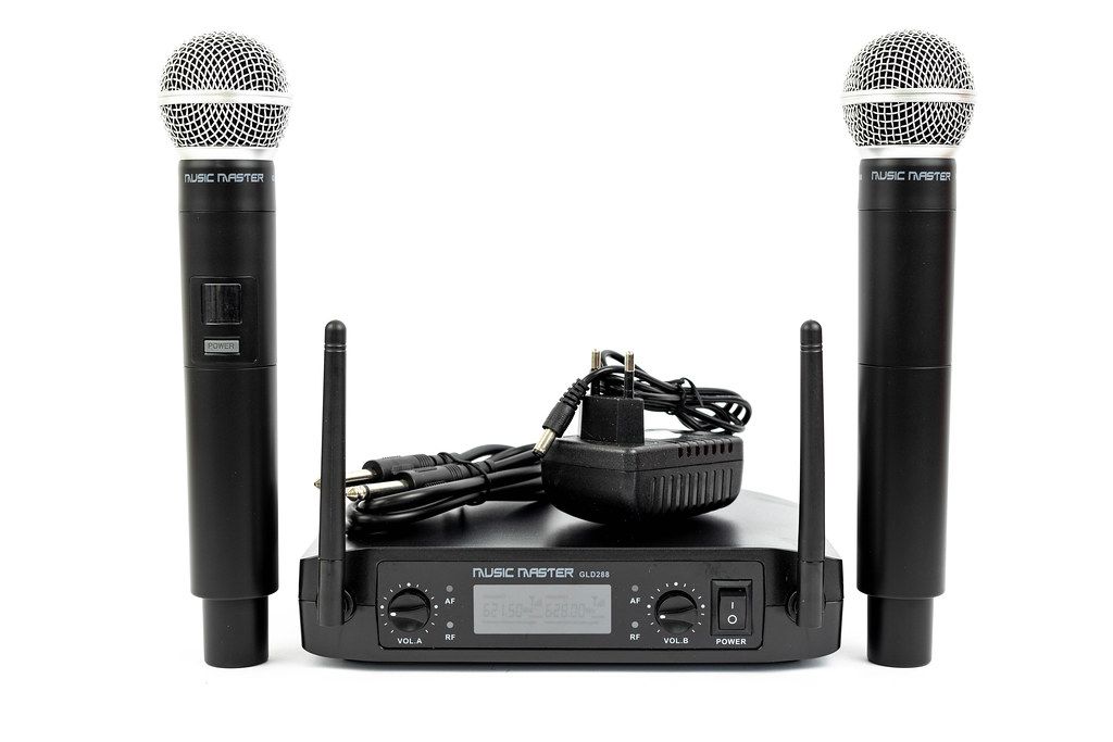 Vocal Microphones with Wireless Transmitter