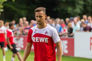 1. FC Köln Spieler Pawel Olkowski beim Training