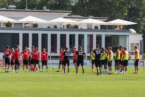 1. FC Köln Trainingssession mit Trainerstab auf dem Bolzplatz am RheinEnergie Stadion