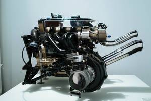 1983 – Brabham BT 52 BMW vintage Formel 1 Motor auf Display im BMW Museum München