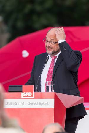 24.09.2017: SPD geht trotz schlechtestem Wahlergebnis mit Schulz in die Opposition