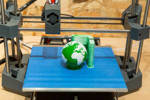 3D-Drucker druckt eine Mauer um den grüne Planeten