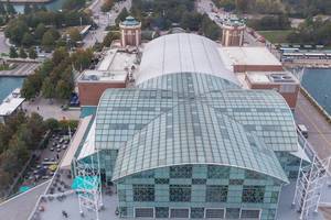Aerial view of glas building crystal garden on Navy Pier at Lake Michigan
