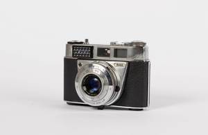 Alte Fotokamera von Kodak mit integriertem Blitz