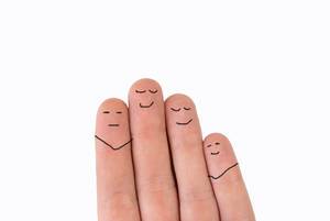 Angemalte Finger sind glücklich, Freunde zu sein