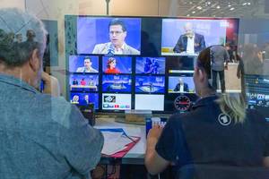 ARD Medienproduktion & Smart Production: Bildmischung der TV-Sendung Kontraste mit Eva-Maria Lemke im s Live-Streams  #ardifa19