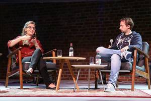 Arne Horn und Jessica Kirkpatrick in einem Gespräch auf dem Digitale Leute Summit 2018