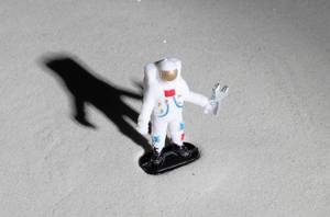 Astronaut walking on the moon (Flip 2019)