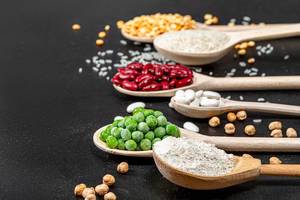 Background components of a healthy diet - cereals, legumes, oat bran (Flip 2019)