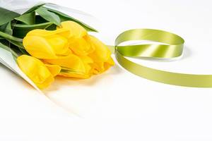 Beautiful-bouquet-of-yellow-tulips-on-a-white-background.jpg