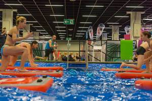Boy Training With A TWall Creative Commons Bilder