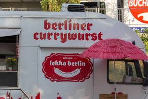 Berliner Currywurst food truck by Lekka Berlin