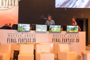 Besucher zocken Final Fantasy XIV Online - Gamescom 2017, Köln