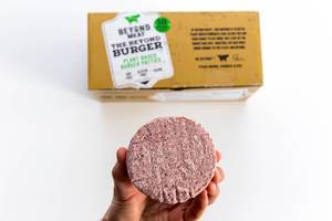Beyond Meat Pattie: plant-based gluten free and soy free alternative of burger meat