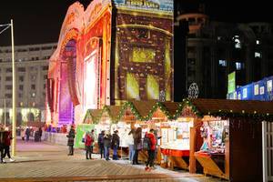 Big outdoor stage and small huts at Bucharest Christmas market (Flip 2019)