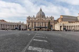 Blick auf dem Petersdom in Rom