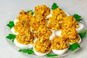 Boiled eggs with filling