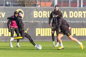 Bruun Larsen, Witsel, Akanji und Haaland im Einsatz beim Borussia Dortmund Training