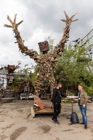 Burning Man aus Holz auf der Pirate Summit 2017