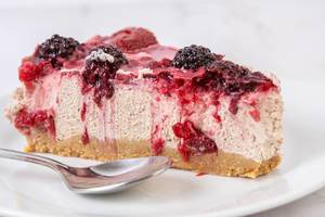 Cheesecake with Blackberries slice on the plate (Flip 2019)