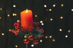 Christmas background with burning red candles and bokeh (Flip 2019)