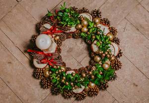 Christmas Wreath With Candle
