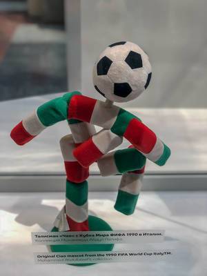 Ciao das offizielle Maskottchen der Fußball-Weltmeisterschaft 1990 in Italien